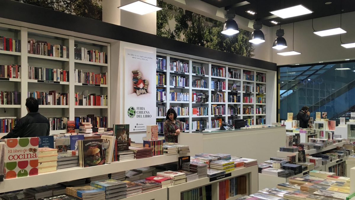 ARRIBA EN LA CORDILLERA - Tienda Feria Chilena del Libro